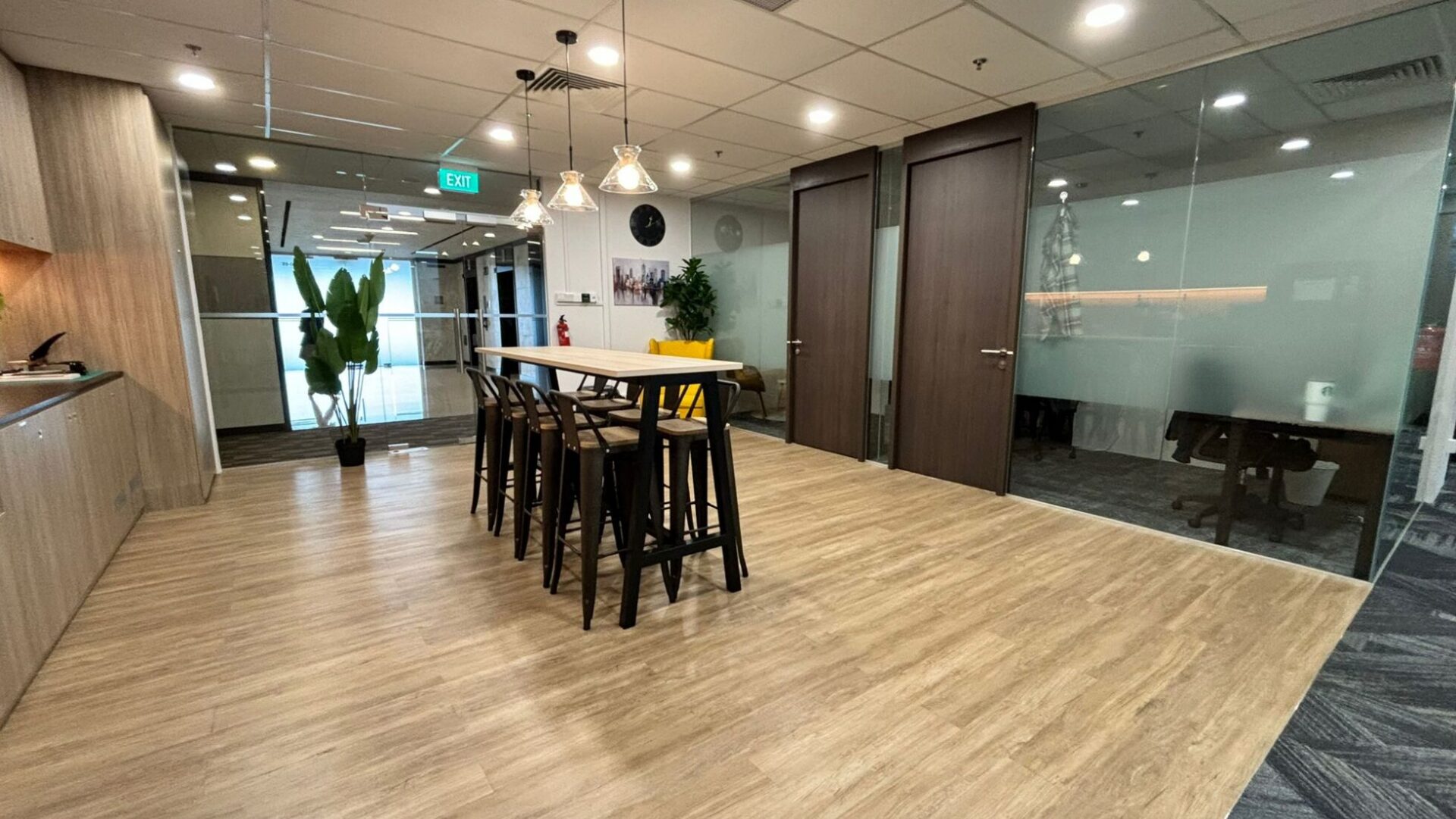 Corporate Serviced Offices – SHAW Centre